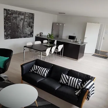 Central Gardlejlighed I Naer Indkob Og Natur 2 Bedroom City Appartement