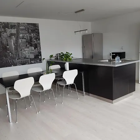 Central Gardlejlighed I Naer Indkob Og Natur 2 Bedroom City *
