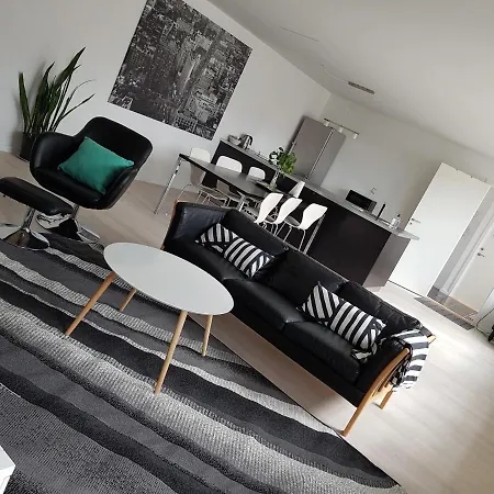 Central Gardlejlighed I Naer Indkob Og Natur 2 Bedroom City Appartement