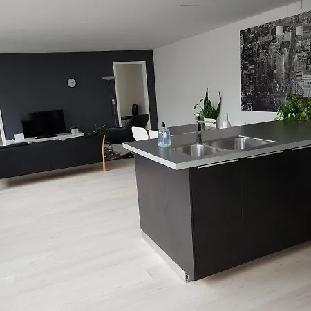 Appartement Central Gardlejlighed I Naer Indkob Og Natur 2 Bedroom City