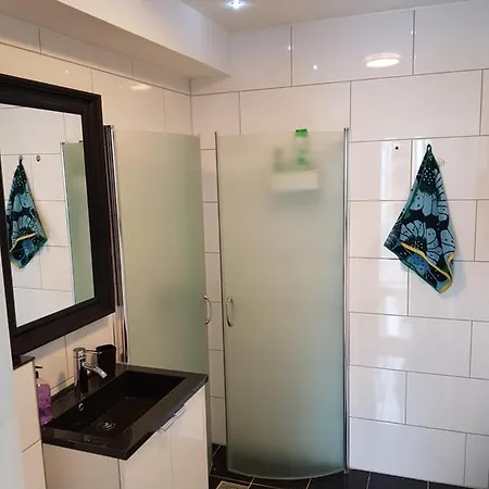 Central Gardlejlighed I Naer Indkob Og Natur 2 Bedroom City *